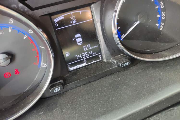 Used FORTHING F600 2016 F600 1.5T Luxury Edition Odometer Close Up