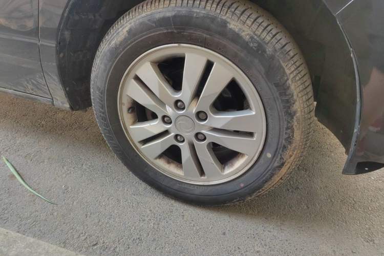 Used FORTHING F600 2016 F600 1.5T Luxury Model Right Front Wheel Hub