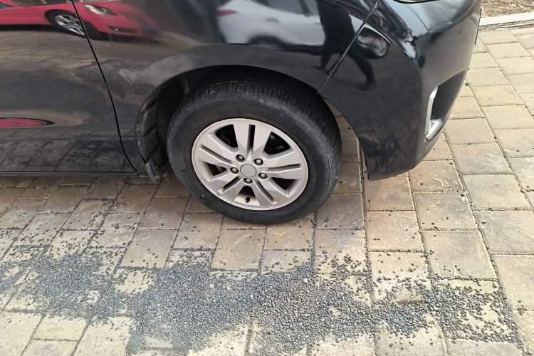 Used FORTHING F600 2016 F600L 1.5T Luxury Model Right Front Wheel Hub