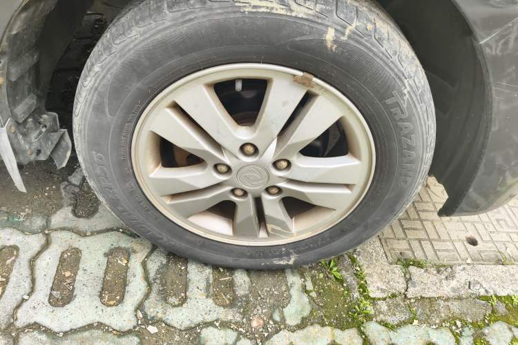 Used FORTHING F600 2016 F600 1.5T Luxury Edition Right Front Wheel Hub