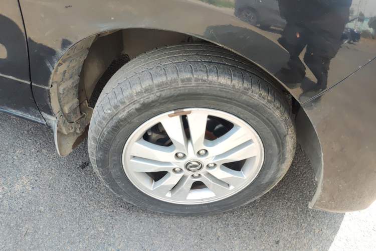 Used FORTHING F600 2016 F600 1.5T Luxury Edition Right Front Wheel Hub