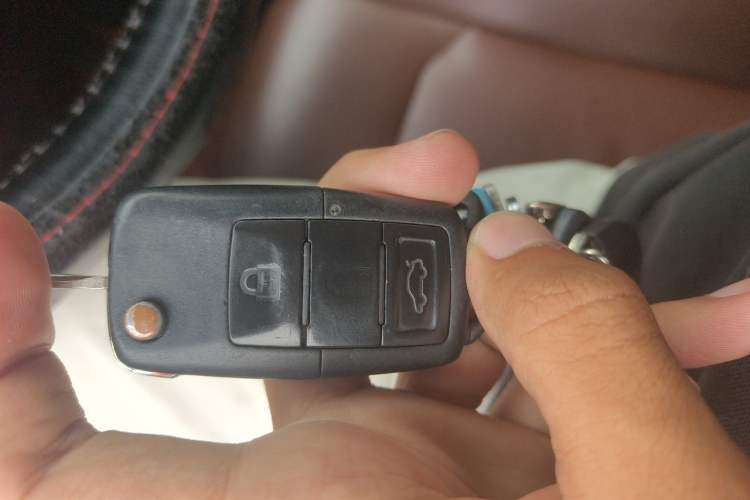 Used FORTHING F600 2016 F600L 1.5T Luxury Model Vehicle Key