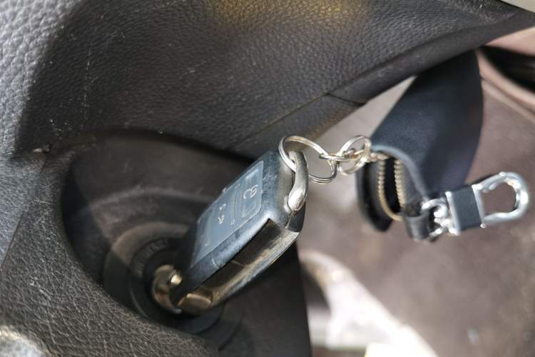 Used FORTHING F600 2016 F600 2.0L Luxury Model Vehicle Key