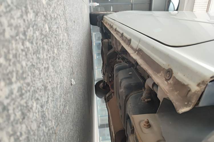 Used FORTHING F600 2016 F600L 2.0L Deluxe Model Chassis Rear Left