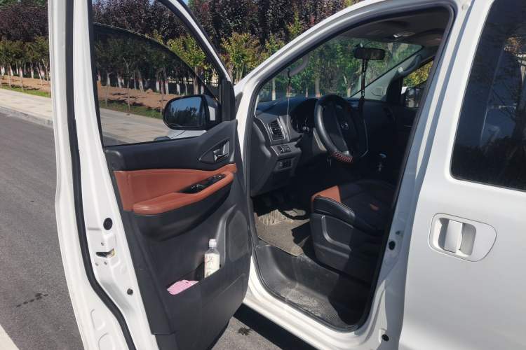 Used FORTHING F600 2016 F600L 1.5T Luxury Model Driver Seat