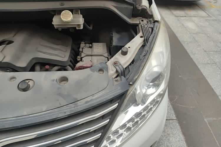 Used FORTHING F600 2016 F600L 2.0L Deluxe Model Engine Bay Left
