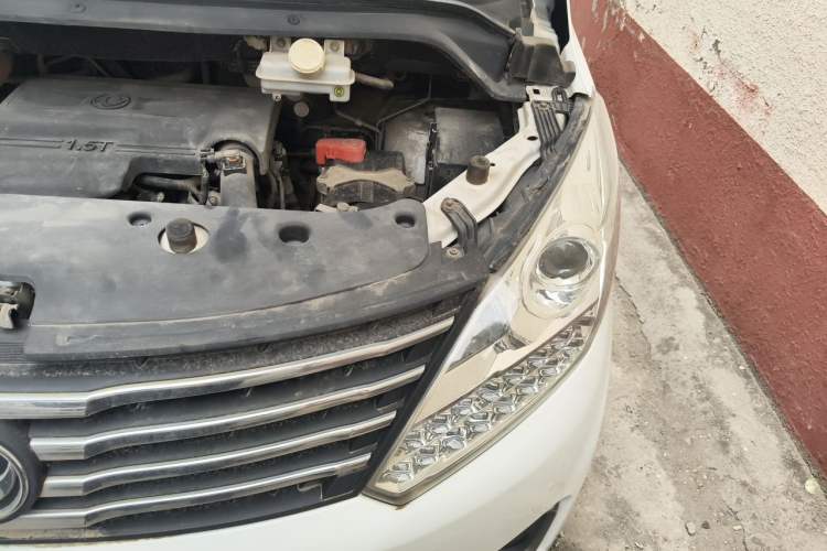 Used FORTHING F600 2016 F600L 1.5T Luxury Model Engine Bay Left