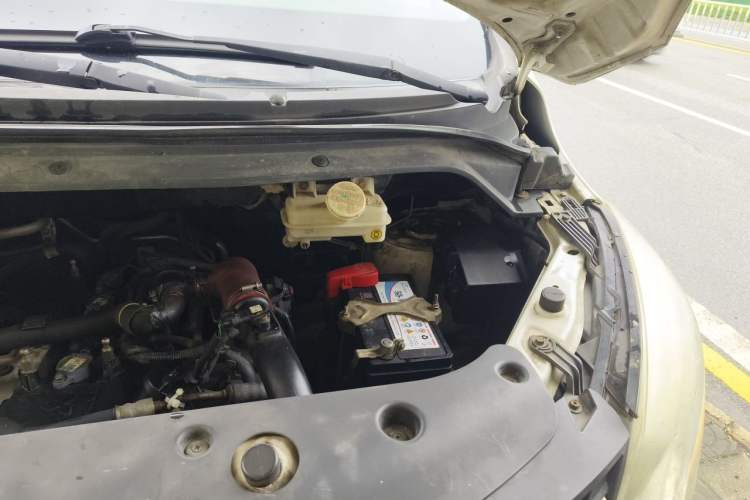 Used FORTHING F600 2016 F600L 1.5T Luxury Model Engine Bay Left