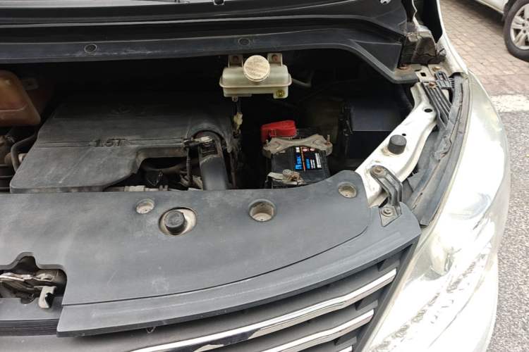 Used FORTHING F600 2016 F600 1.5T Luxury Edition Engine Bay Left
