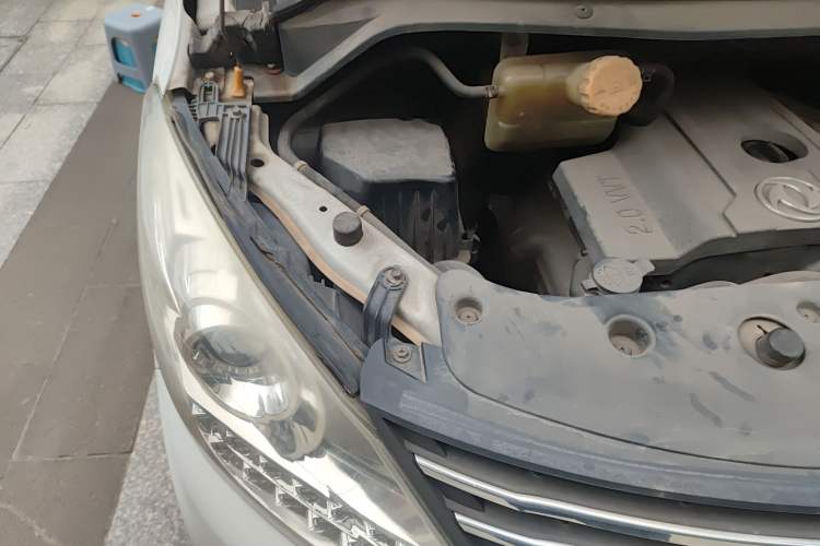 Used FORTHING F600 2016 F600L 2.0L Deluxe Model Engine Bay Right