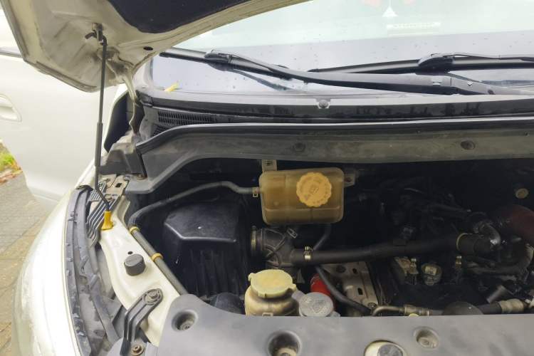 Used FORTHING F600 2016 F600L 1.5T Luxury Model Engine Bay Right