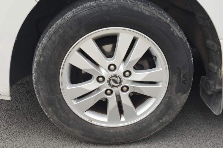 Used FORTHING F600 2016 F600L 1.5T Luxury Model Exterior 7