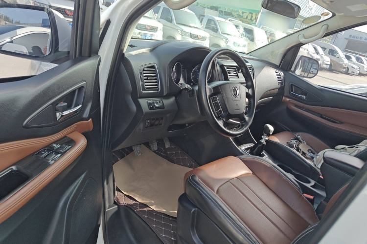 Used FORTHING F600 2016 F600L 2.0L Luxury Model Interior 2