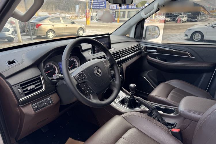 Used FORTHING F600 2016 F600 1.5T Luxury Model Interior 2