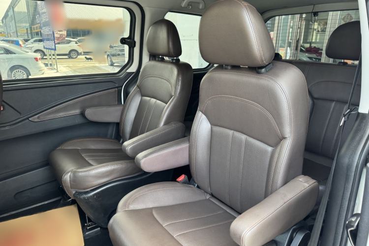 Used FORTHING F600 2016 F600 1.5T Luxury Model Interior 3