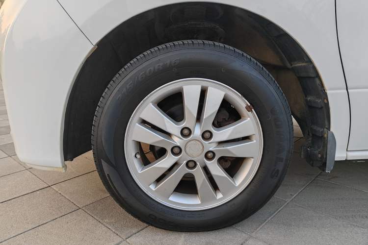 Used FORTHING F600 2016 F600 1.5T Luxury Edition Left Front Wheel Hub