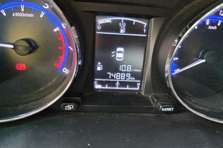 Used FORTHING F600 2016 F600L 1.5T Luxury Model Odometer Close Up