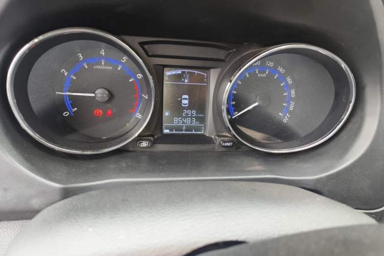 Used FORTHING F600 2016 F600L 1.5T Luxury Model Odometer Close Up
