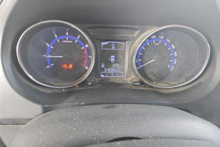 Used FORTHING F600 2016 F600L 1.5T Luxury Model Odometer Close Up