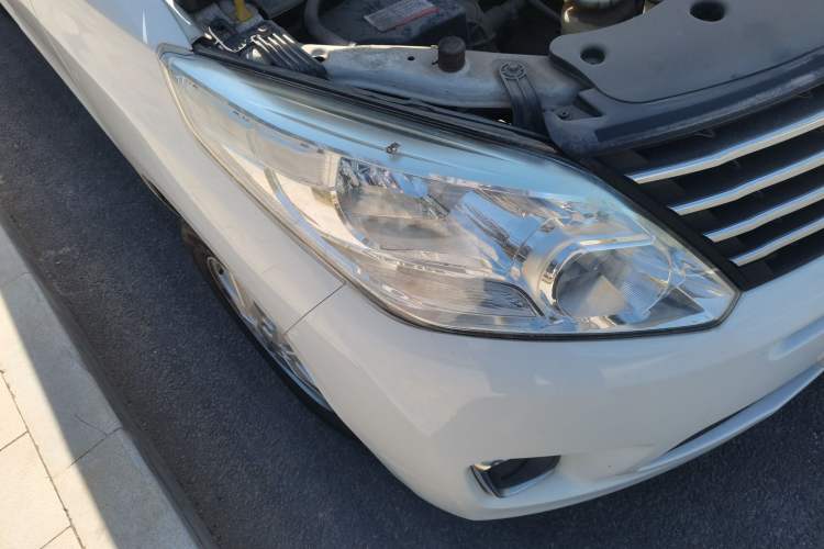 Used FORTHING F600 2016 F600L 1.5T Luxury Model Right Front Headlight