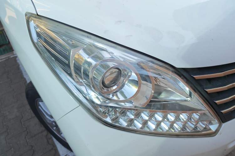 Used FORTHING F600 2016 F600L 1.5T Luxury Model Right Front Headlight
