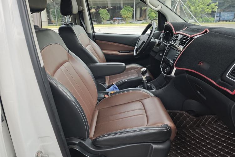 Used FORTHING F600 2016 F600L 1.5T Luxury Model Right Front Seat