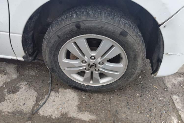 Used FORTHING F600 2016 F600L 1.5T Luxury Model Right Front Wheel Hub