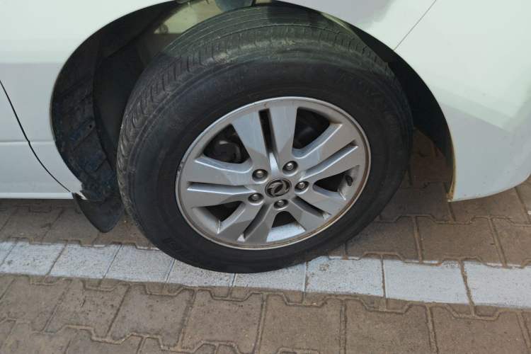 Used FORTHING F600 2016 F600L 1.5T Luxury Model Right Front Wheel Hub