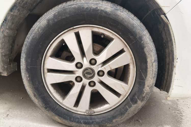 Used FORTHING F600 2016 F600L 1.5T Luxury Model Right Front Wheel Hub