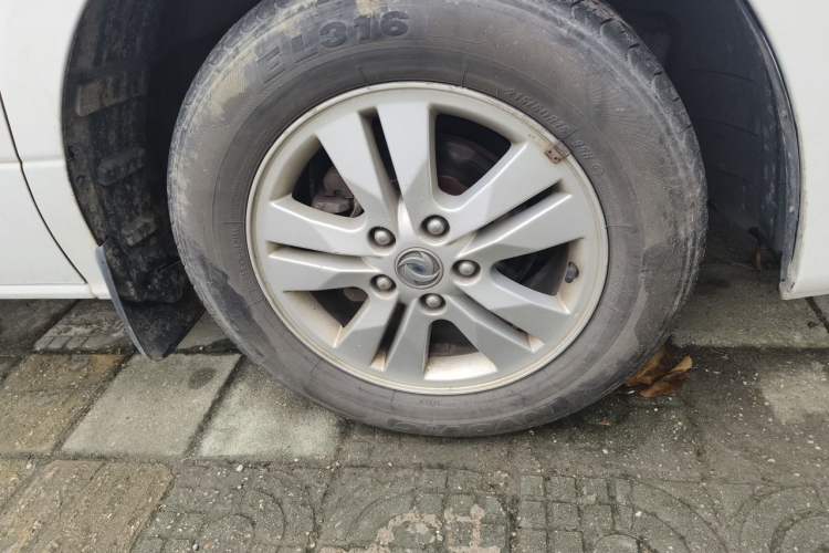 Used FORTHING F600 2016 F600L 1.5T Luxury Model Right Front Wheel Hub