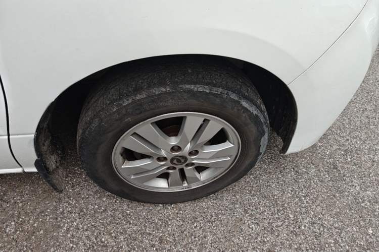Used FORTHING F600 2016 F600 1.5T Luxury Edition Right Front Wheel Hub