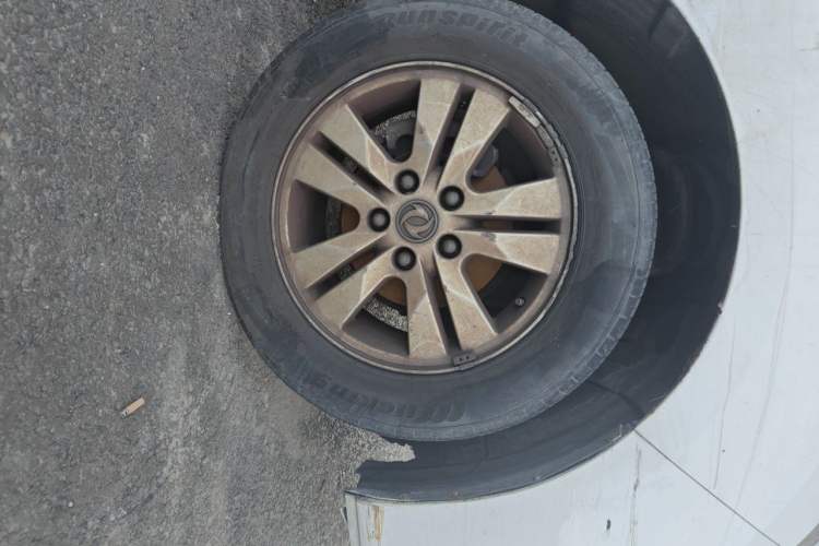 Used FORTHING F600 2016 F600L 1.5T Luxury Model Right Front Wheel Hub