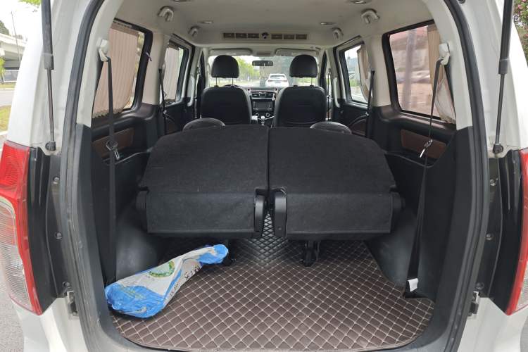 Used FORTHING F600 2016 F600L 1.5T Luxury Model Trunk