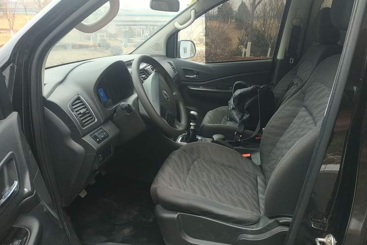 Used FORTHING F600 2018 F600L 2.0L Comfort Model Left Front Seat