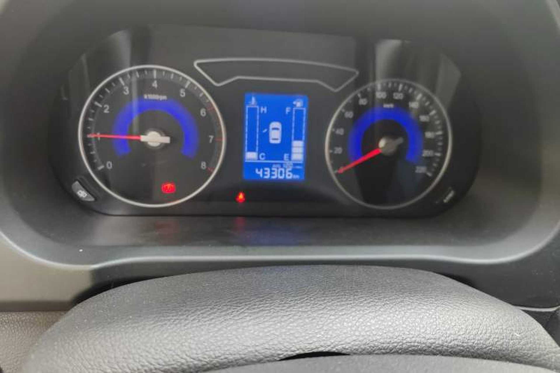 Used FORTHING F600 2018 F600L 2.0L Comfort Model Odometer Close Up