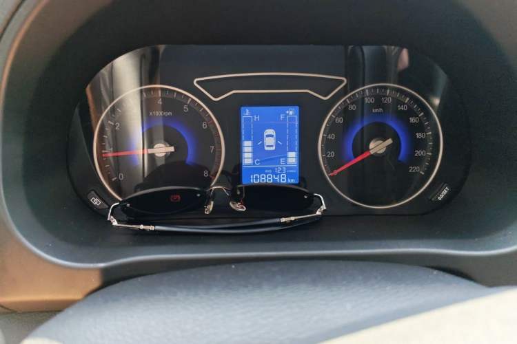 Used FORTHING F600 2018 F600L 2.0L Comfort Model Odometer Close Up