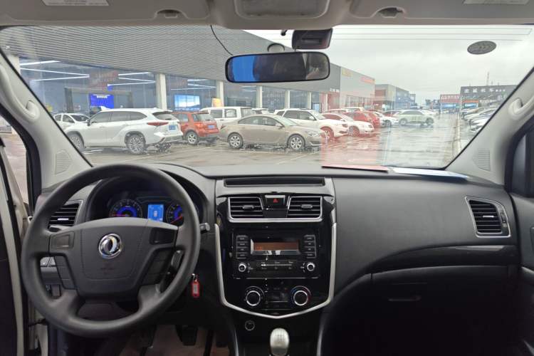 Used FORTHING F600 2018 F600L 2.0L Comfort Model Interior 2