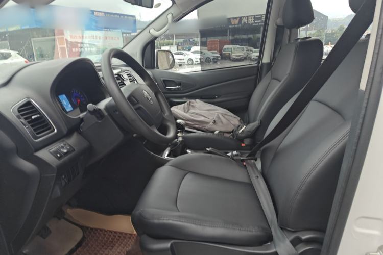 Used FORTHING F600 2018 F600L 2.0L Comfort Model Left Front Seat