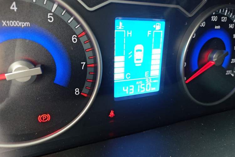 Used FORTHING F600 2018 F600L 2.0L Comfort Model Odometer Close Up