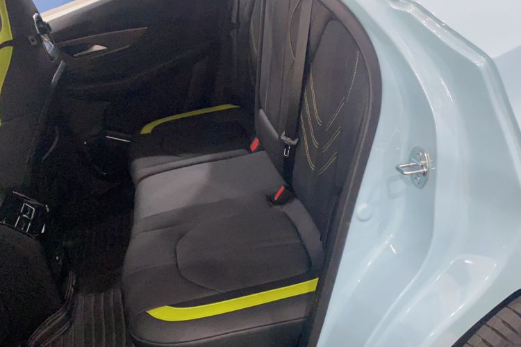 Used FORTHING Friday 2023 430 Elite Interior 1
