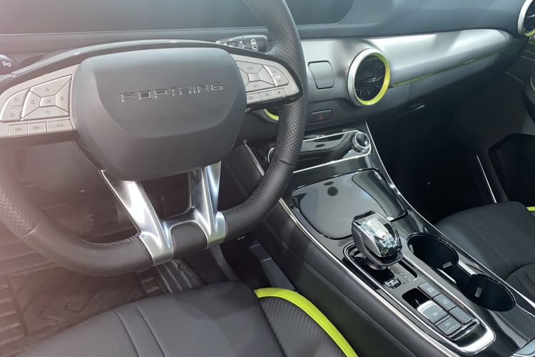 Used FORTHING Friday 2023 430 Elite Interior 3