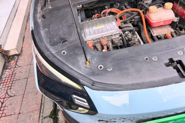 Used FORTHING Friday 2023 430 Elite Engine Bay Right