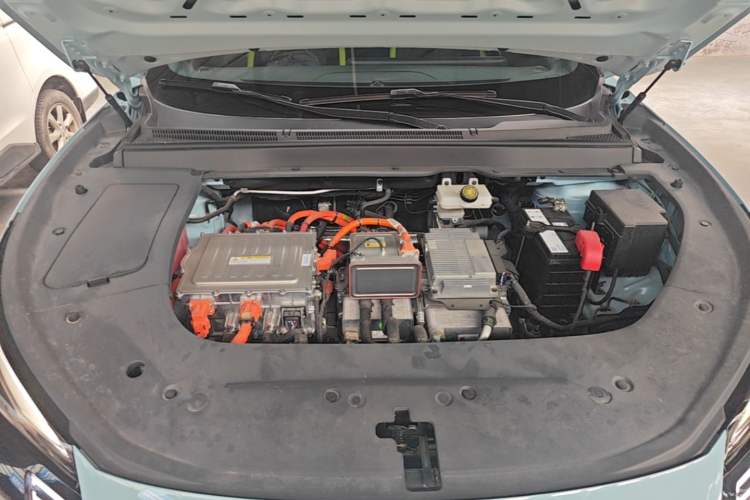 Used FORTHING Friday 2023 630 Ultra Engine Bay