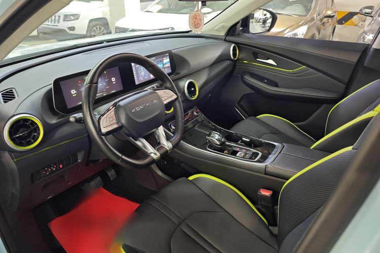 Used FORTHING Friday 2023 430 Elite Interior 1