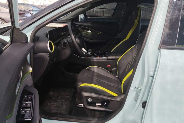 Used FORTHING Friday 2023 630 Ultra Left Front Seat