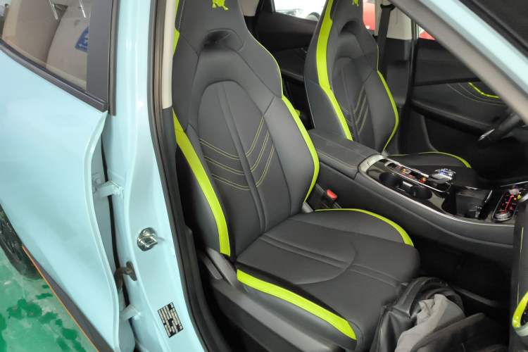 Used FORTHING Friday 2023 430 Elite Right Front Seat