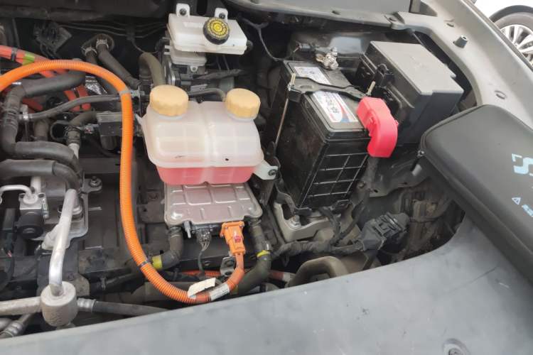 Used FORTHING Friday 2023 430 Elite Engine Bay Left
