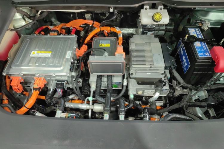 Used FORTHING Friday 2023 630 Ultra Engine Bay