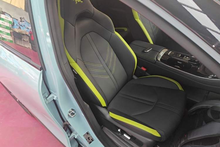 Used FORTHING Friday 2023 630 Ultra Right Front Seat