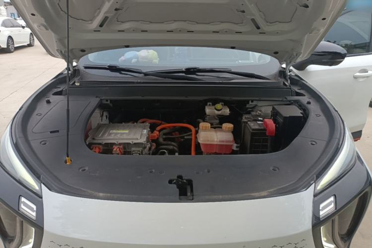 Used FORTHING Friday 2023 430 Elite Engine Bay